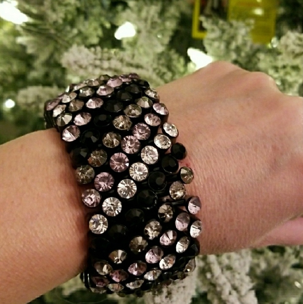black, silver and light purple bracelet - Picture 1 of 3